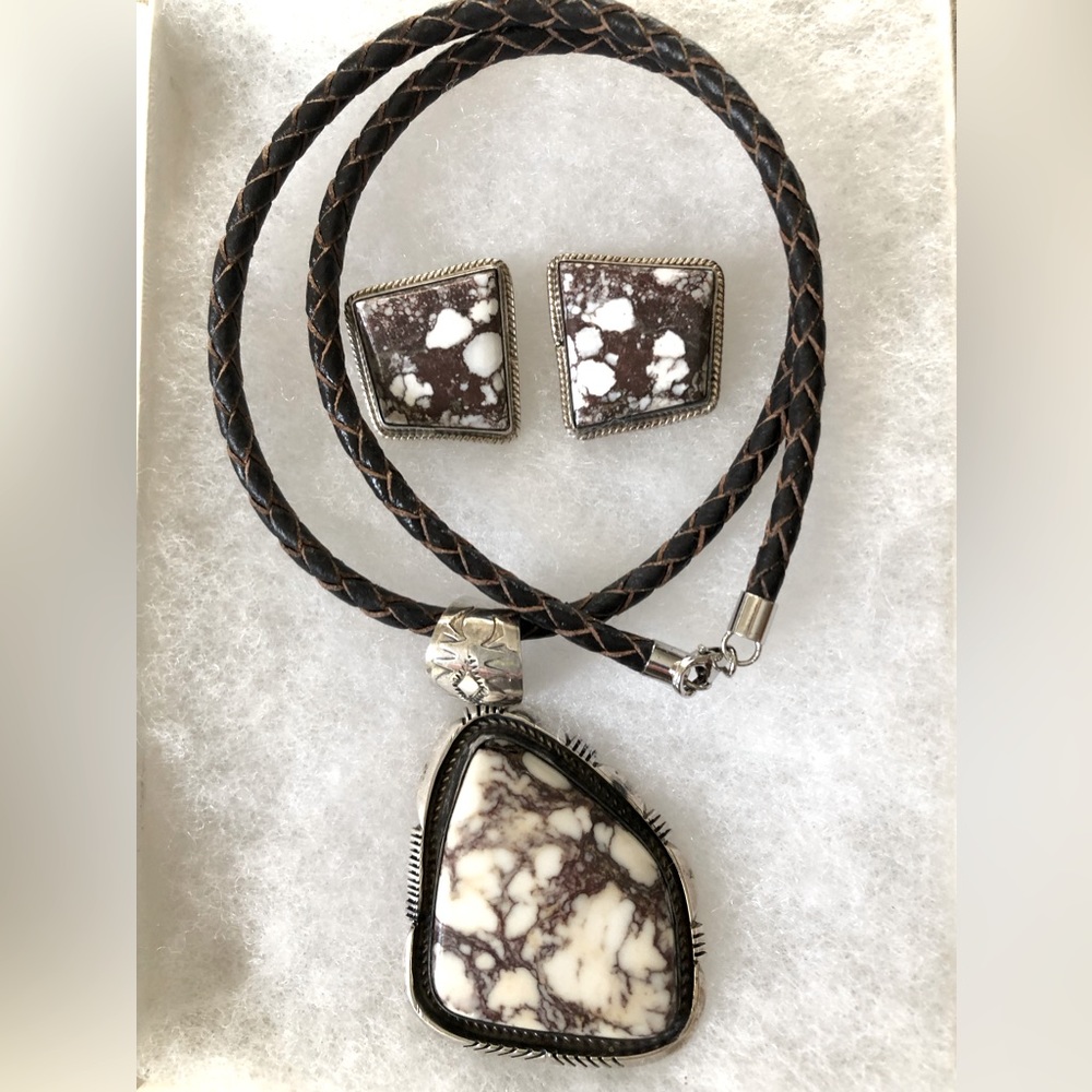Wild Horse Cabochon Pendant and Earrings set in Sterling Silver. Artisan LE - Picture 3 of 12